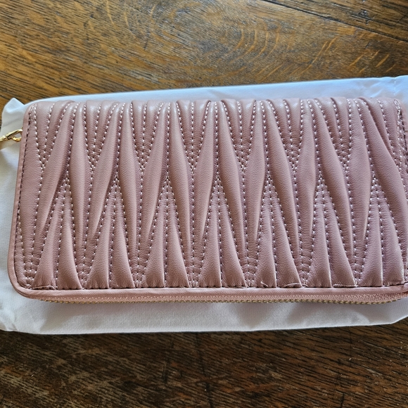 Pink Miu Miu Matelassé Nappa Leather Wallet - Picture 6 of 10